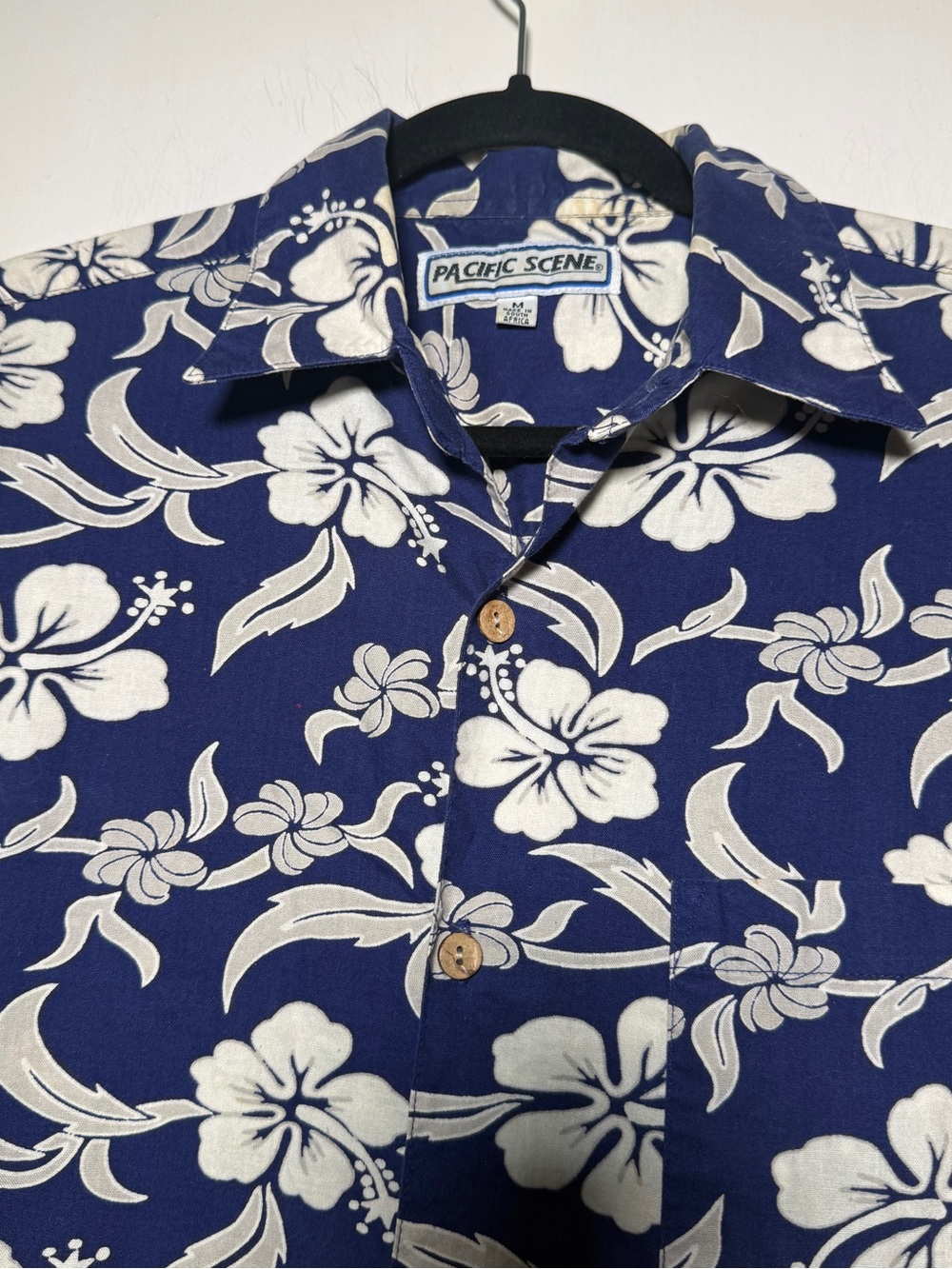 Pacific Scene Men’s Hawaiian Navy Floral Camp S/S Shirt Medium Vacation